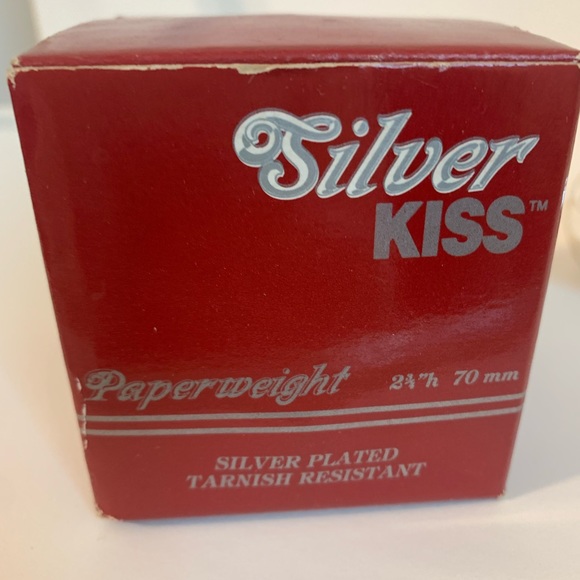 Vintage Jonal Hershey Kiss Silver Plated Paperweight—Made in Great Britain - Picture 6 of 7